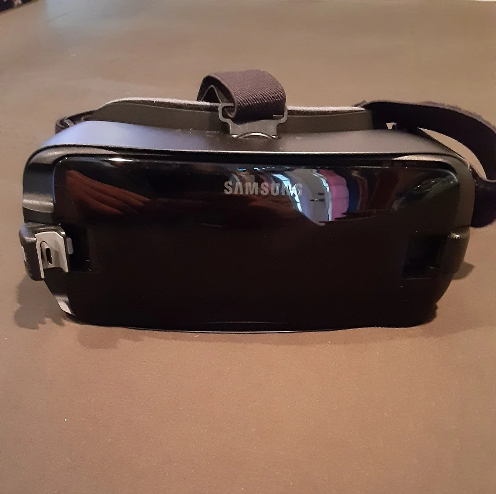 Samsung Oculus VR Headset